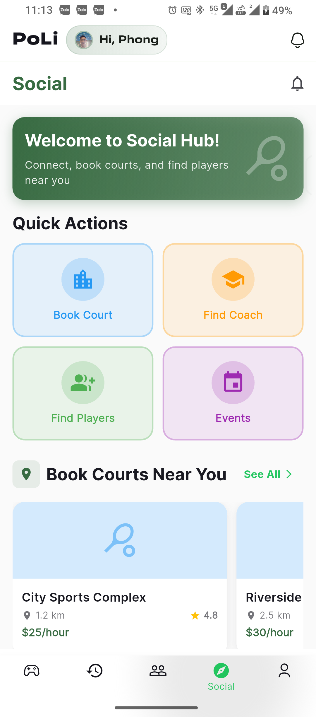 Social hub with quick actions for booking a court, finding a coach, finding players and events, plus nearby court cards